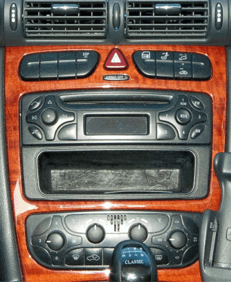 Переходная рамка для установки автомагнитолы Carav 22-272 MERCEDES-BENZ C-klasse (W203) 2000-2004; CLK-klasse (W209) 2002-2006; G-klasse (W463) 1998-2