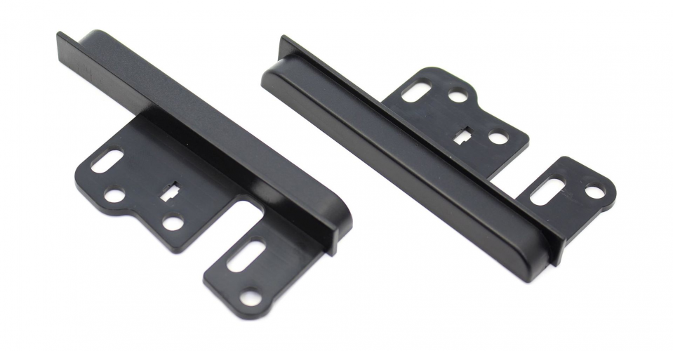 Переходная рамка для Toyota (расширительные ушки) черные для магнитол 178*102