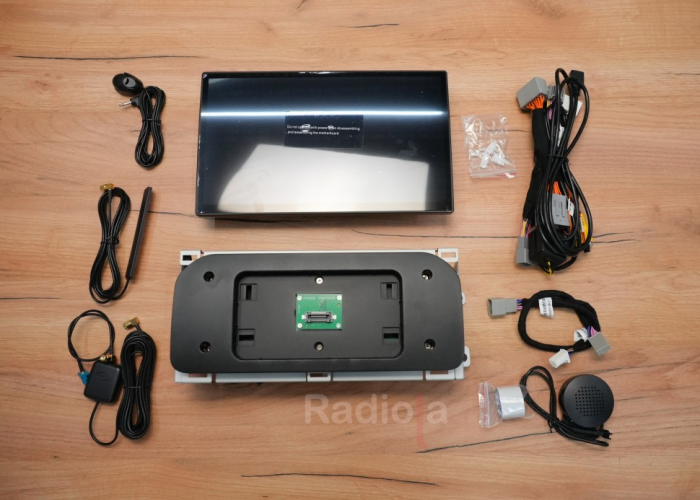 Штатная магнитола Radiola для Land Rover Range Rover Sport 2 2013-2016 13,3" (Bosch) 