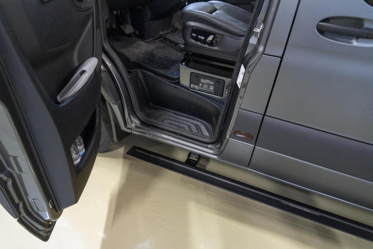 Выдвижные электрические пороги ATS на Mercedes Benz Sprinter 2019-2022
