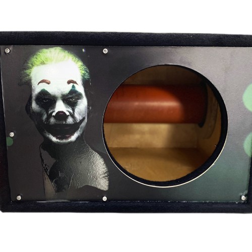 Короб под сабвуфер люкс 10&quot; (25см) с трубой 46L , аэрография Джокер