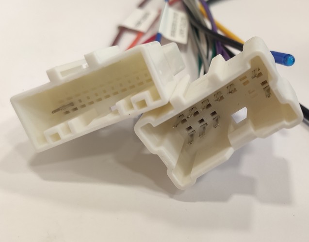 Набор проводов для подключения в Renault 2012+ (Питание + Динамики + Антенна + Камера) (16-131)