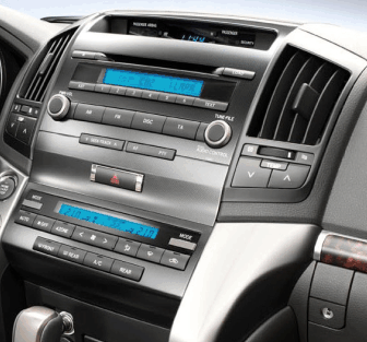 Переходная рамка для установки автомагнитолы Carav 22-190 TOYOTA Land Cruiser 200 (V8) 2008-2015 (Чёрная глянцевая) 10"