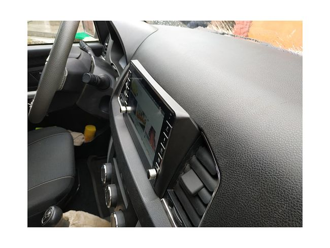 Рамка для установки в УАЗ Патриот, Профи 2017+ 9"