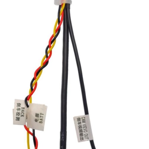 Адаптер подключения штатной видеокамеры в новое ГУ VW Tiguan 2006 - 2016, Passat 2011 - 2015 (RGB)