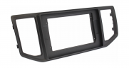 Рамка для установки в VW Crafter 2017+ 10" дисплея
