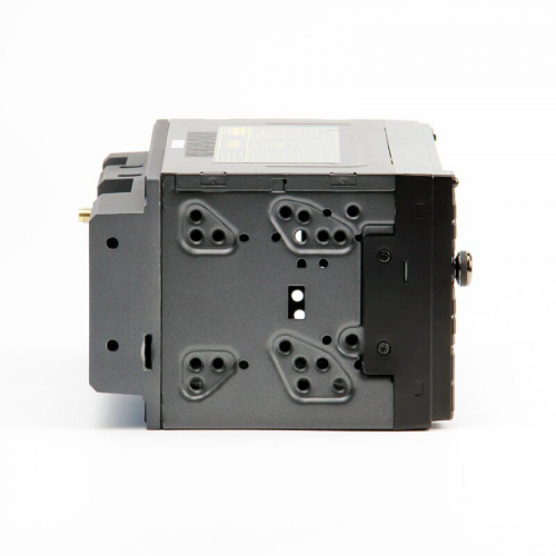 Автомагнитола c встроенным монитором Eplutus CA733