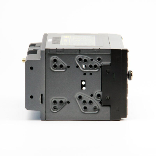 Автомагнитола c встроенным монитором Eplutus CA733 