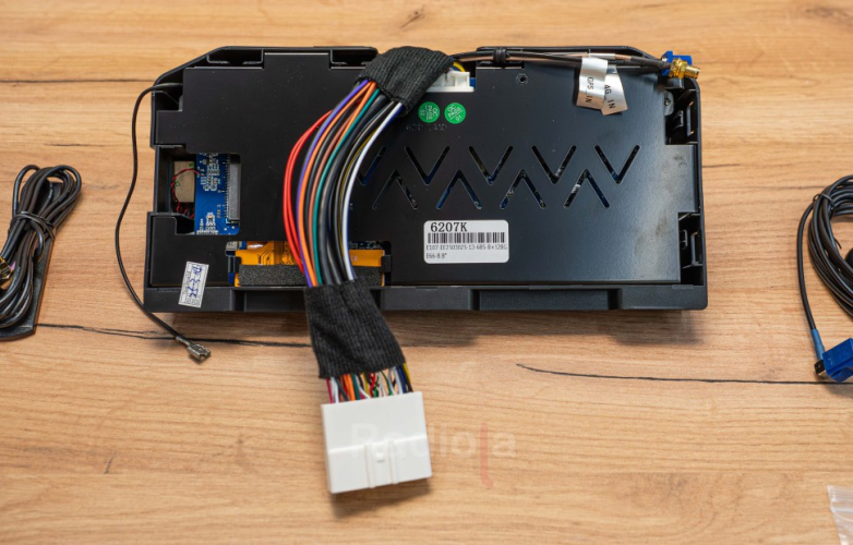 Штатная магнитола Radiola для BMW 7-series 2004-2009 8,8"